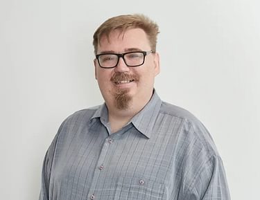 Nate Custer Headshot
