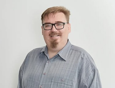 Nate Custer Headshot