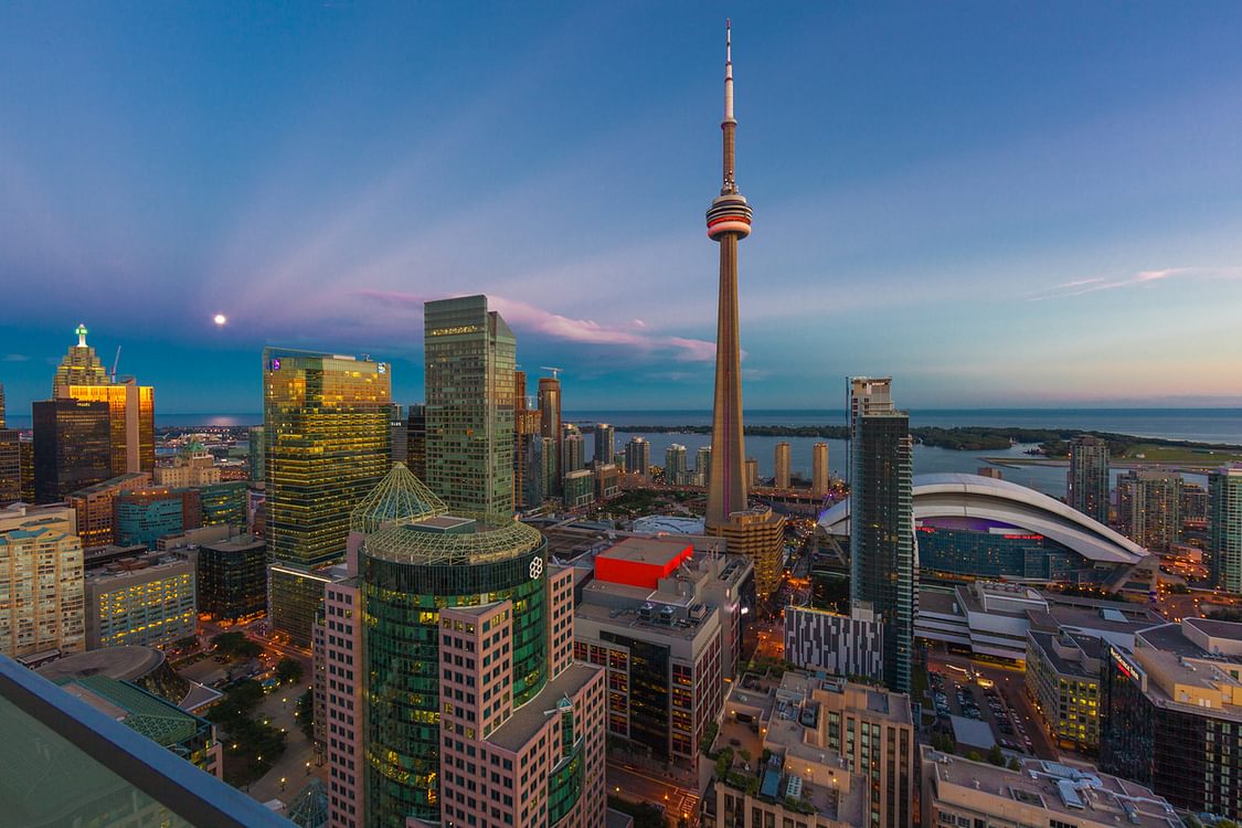 Toronto Skyline istock